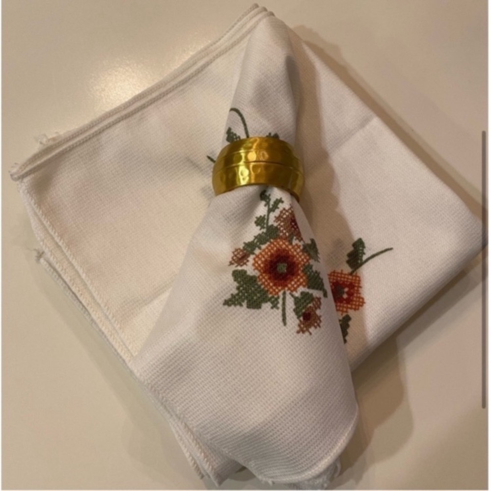 Vintage Inspired Neutral Floral Cloth Napkins Set Of 8 Cottagecore Fine Dining - Picture 4 of 4